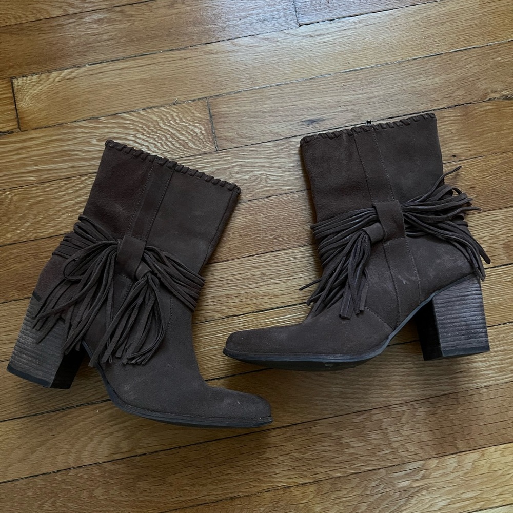 Brown Suede Boots with Fringe